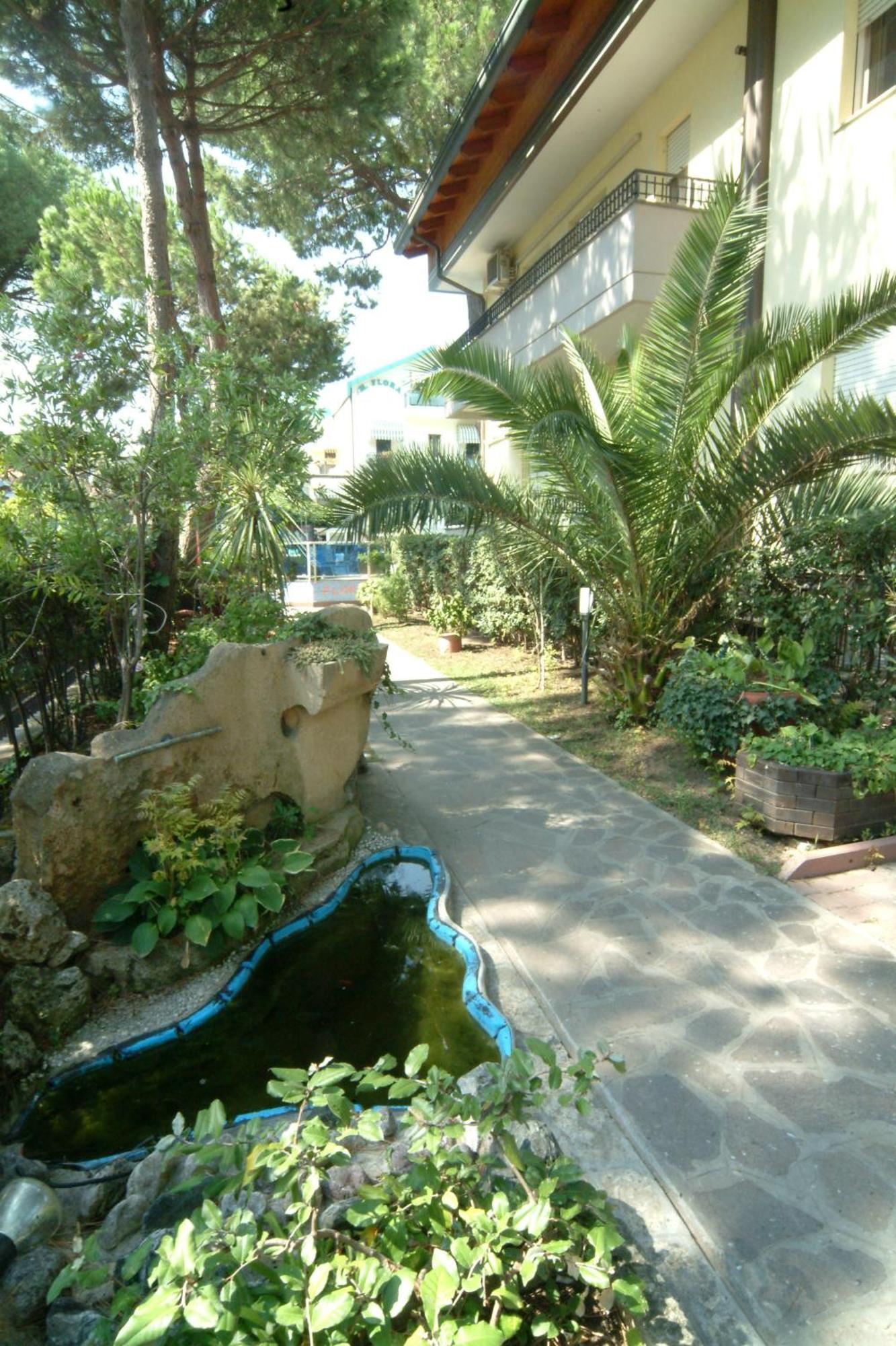 Hotel Flora Milano Marittima Eksteriør bilde